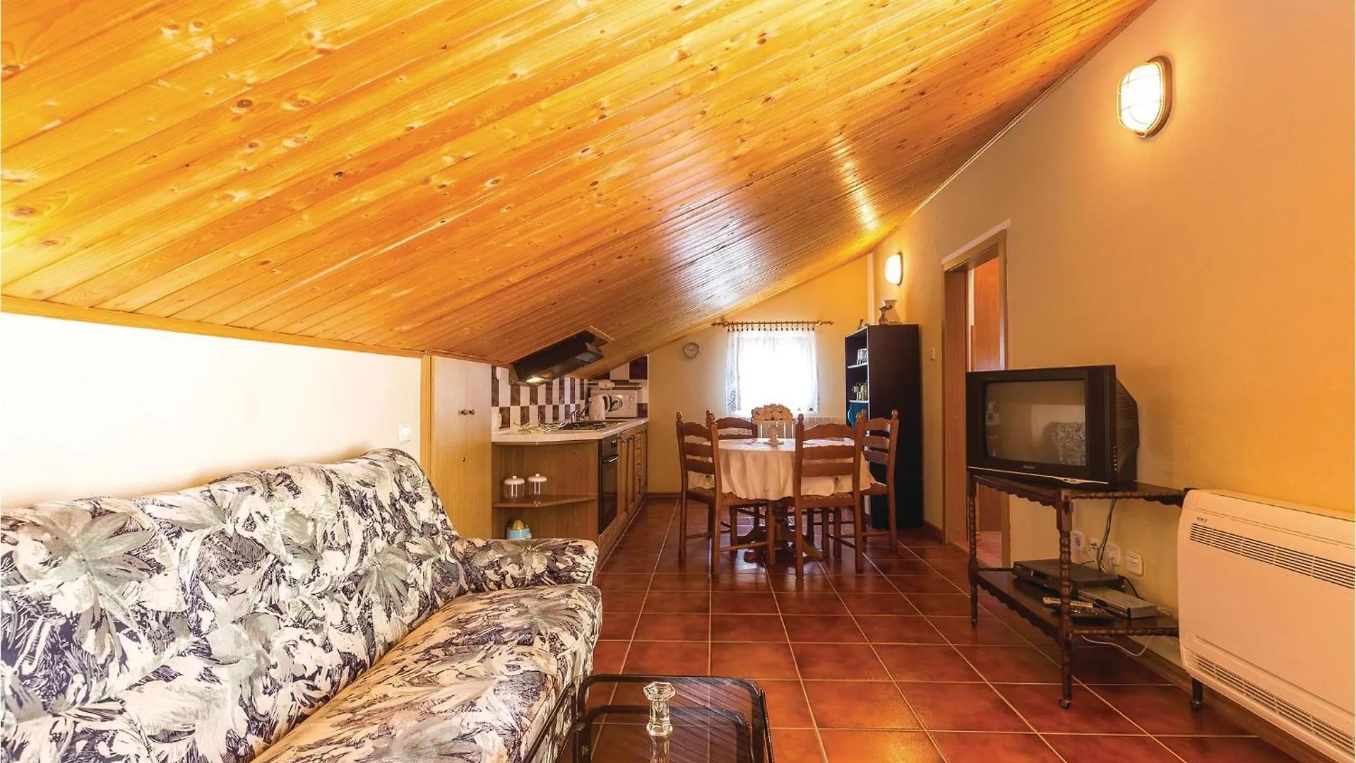 2 Bedroom Gorgeous Apartment In Novi Vinodolski