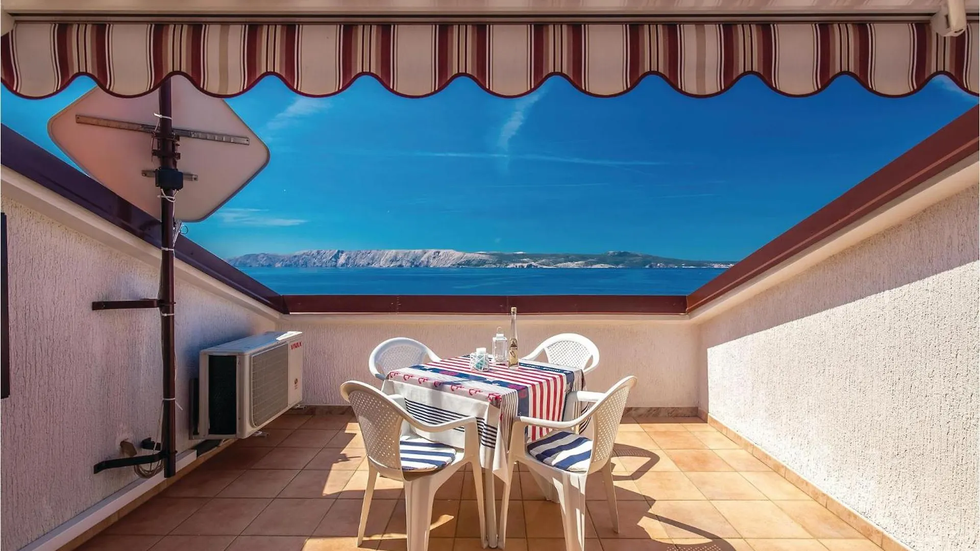 2 Bedroom Gorgeous Apartment In Novi Vinodolski